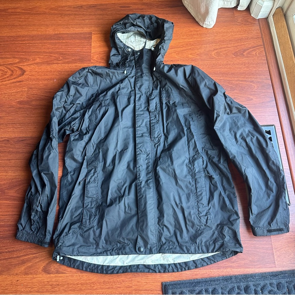 L.L. Bean Black Hooded Men's Raincoat Large Tall